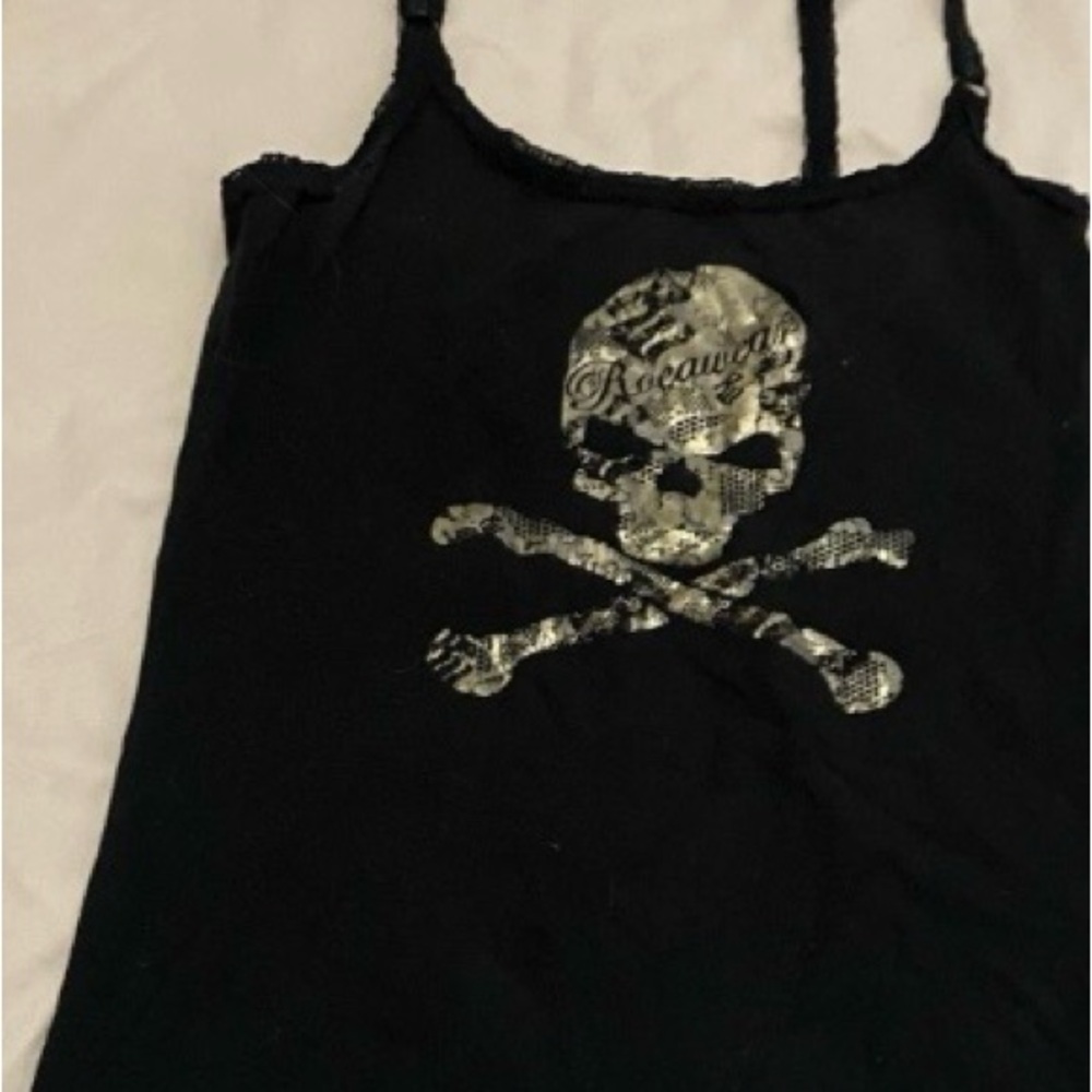 (2) Women’s Tank Tops (Rocawear&”G” By GIULIANA !Accepting Offers/Bundle Deals!
